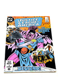 JUSTICE LEAGUE OF AMERICA #251. VFN CONDITION.