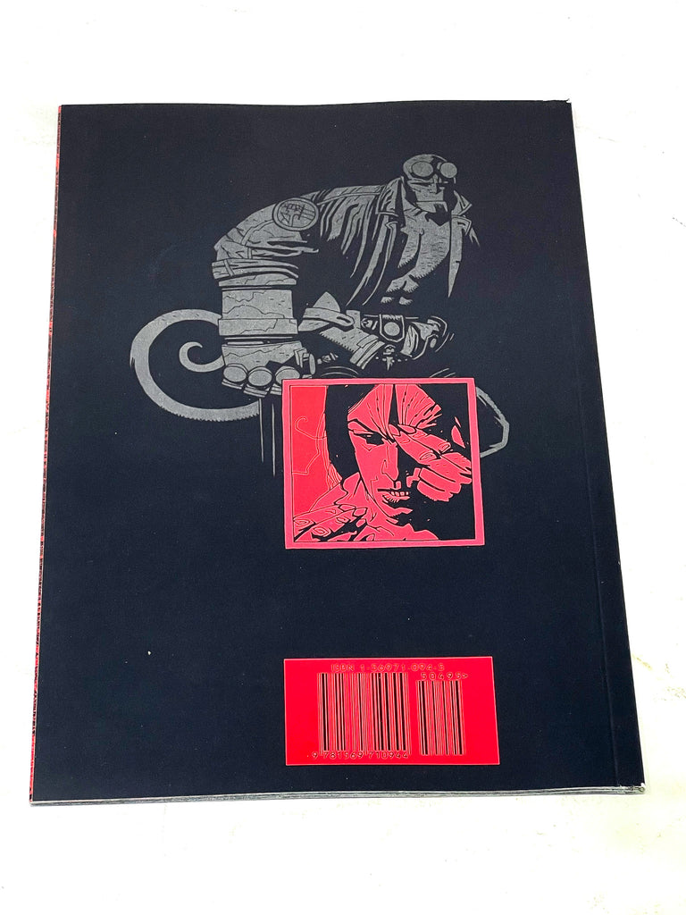 Hellboy Wolves HELLBOY - THE WOLVES OF SAINT AUGUST. NM- CONDITION. – The Unreality Store