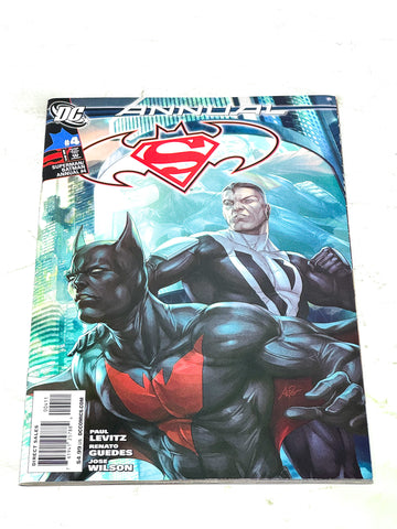 Superman/Batman Annual #4. DC Comics. 2010