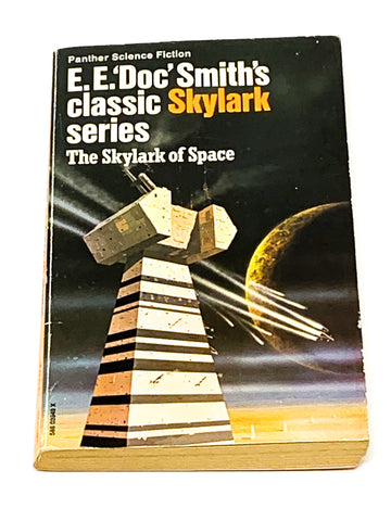 THE SKYLARK OF SPACE BY E.E. 'DOC' SMITH  P/B. FN CONDITION