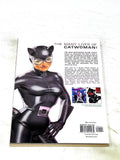 CATWOMAN - NINE LIVES OF A FELINE FATALE. VFN+ CONDITION.